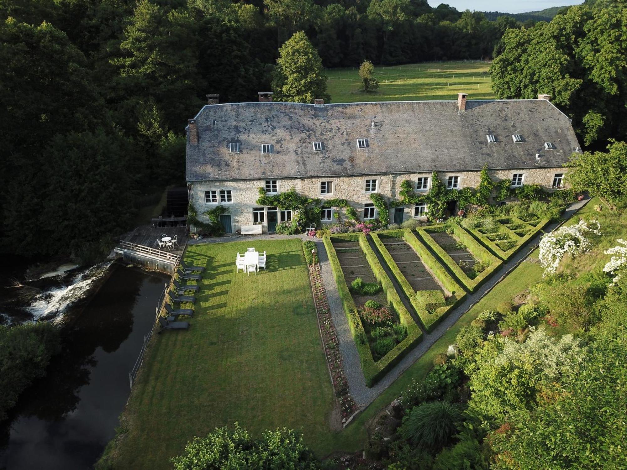 B&B Le Moulin De Resteigne 외부 사진